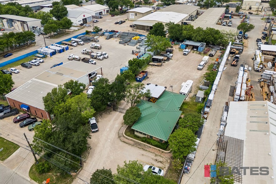 More Photos Of 2659 Lombardy Ln, Dallas Warehouse For Lease