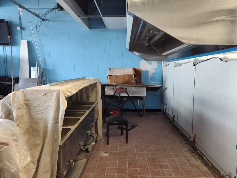 More Photos Of 6825 Richmond Hwy, Alexandria Freestanding For Sale