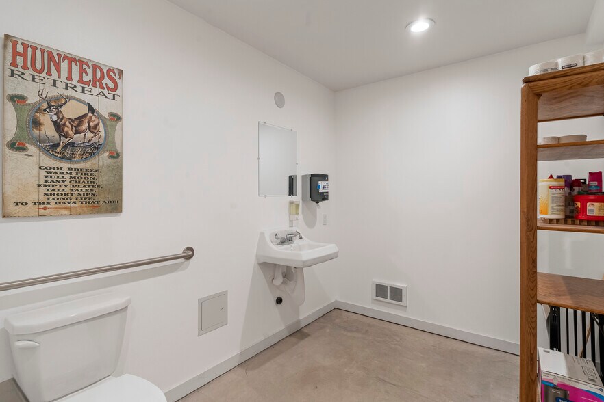 More Photos Of 2120 Apple Loop, Lyons Industrial For Sale