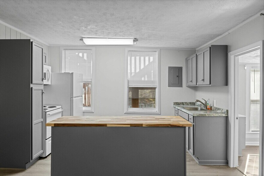 More Photos Of 301 S Magnolia St, Maryville Apartments For Sale