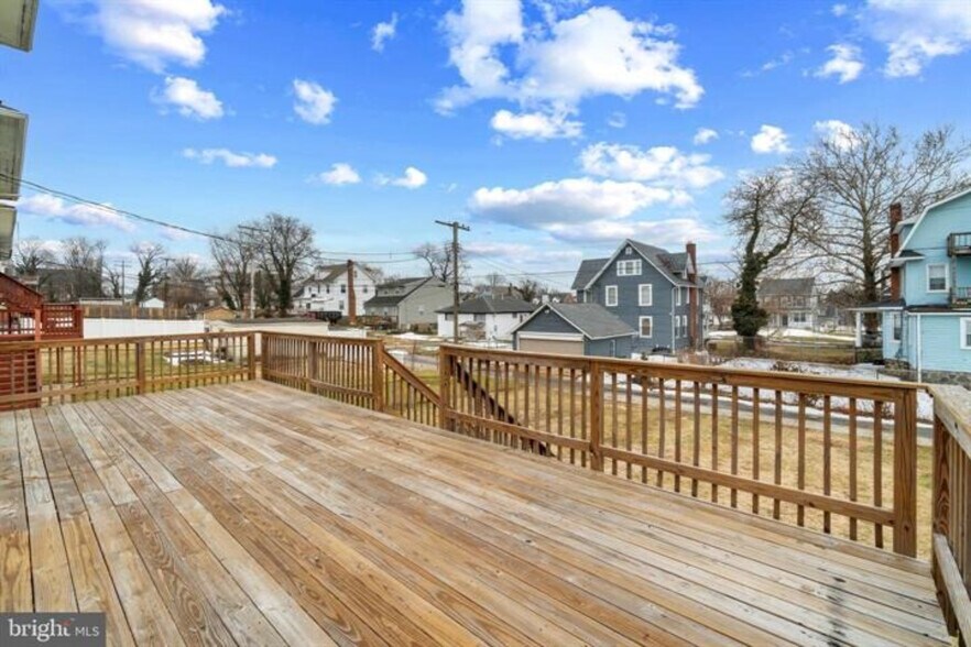 More Photos Of 4021 Barrington Rd, Baltimore Flex For Sale