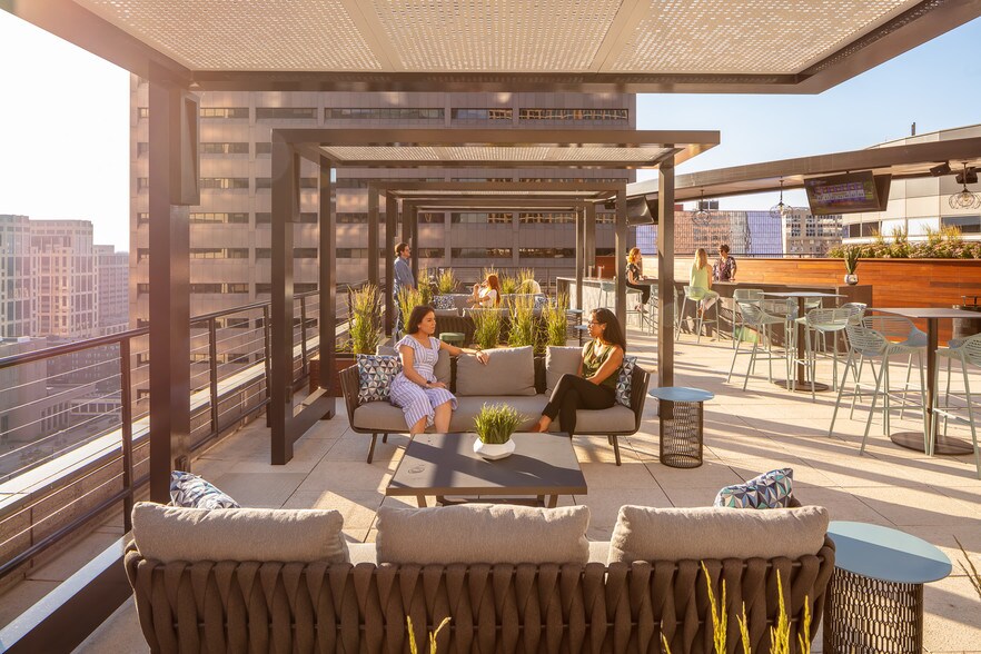 More Photos Of 225 S 6th St, Minneapolis Office For Lease