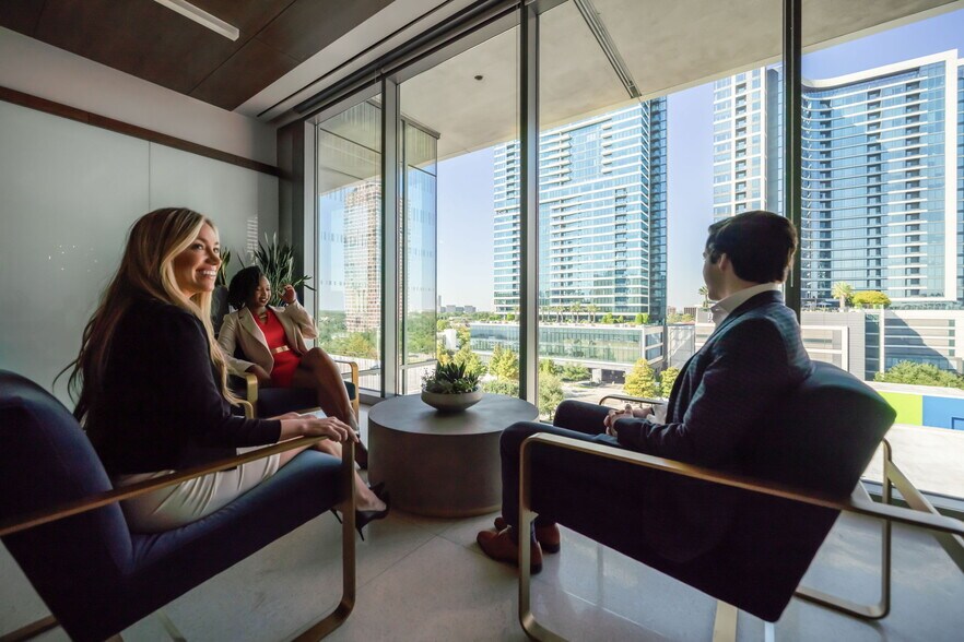 More Photos Of 1700 Post Oak Blvd, Houston Coworking Space