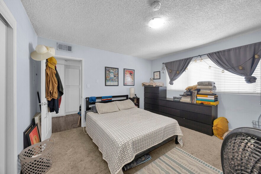 More Photos Of 714 S Myrtle Ave, Inglewood Apartments For Sale