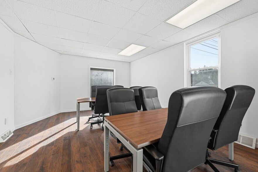 More Photos Of 2404 Saw Mill Run Blvd, Pittsburgh Storefront For Sale