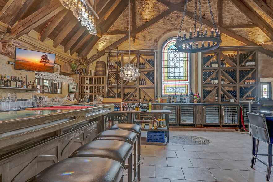 More Photos Of 1715 E Main St, Mohegan Lake Restaurant For Sale