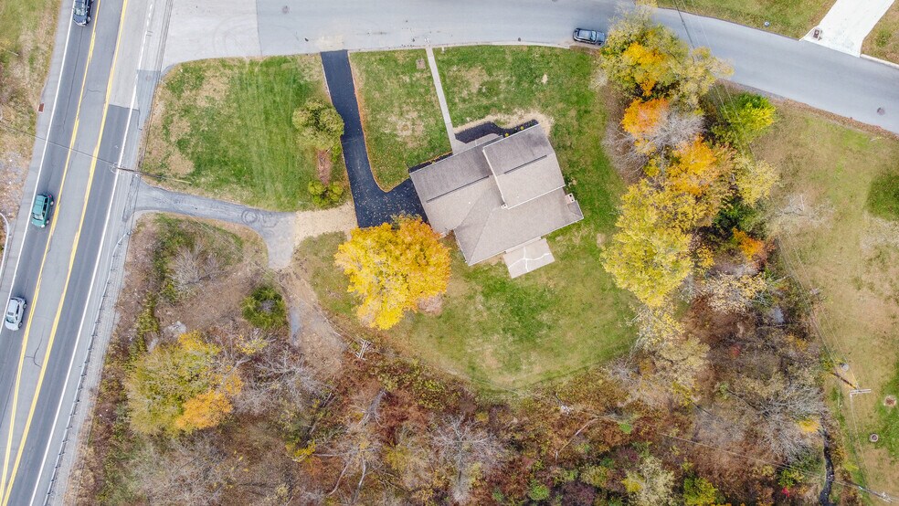 More Photos Of 2198 Gale Dr, Harrisburg Flex For Sale