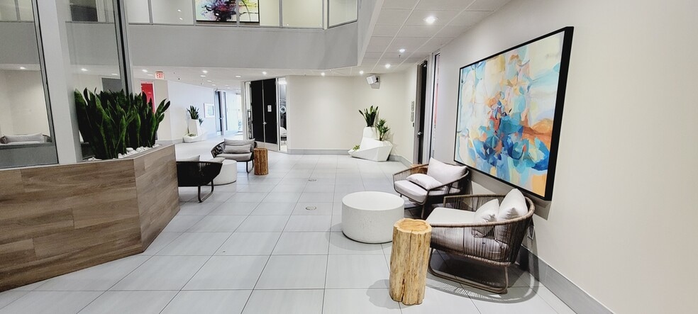 More Photos Of 7680 Universal Blvd, Orlando Office Residential For Lease