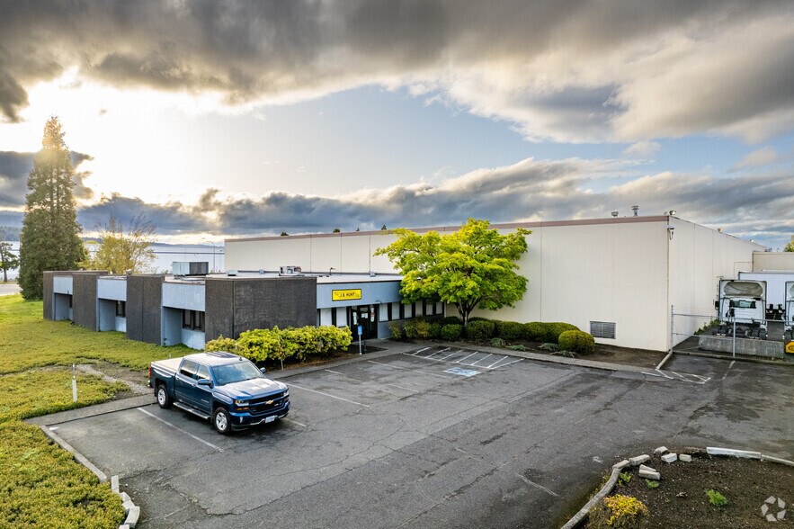 Primary Photo Of 10001 N Rivergate Blvd, Portland Warehouse For Lease