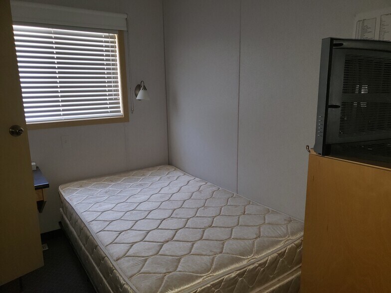 More Photos Of 41009 County Road 5, Meeker Industrial For Sale