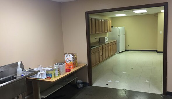 More Photos Of 5618 Troost Ave, Kansas City Flex For Lease