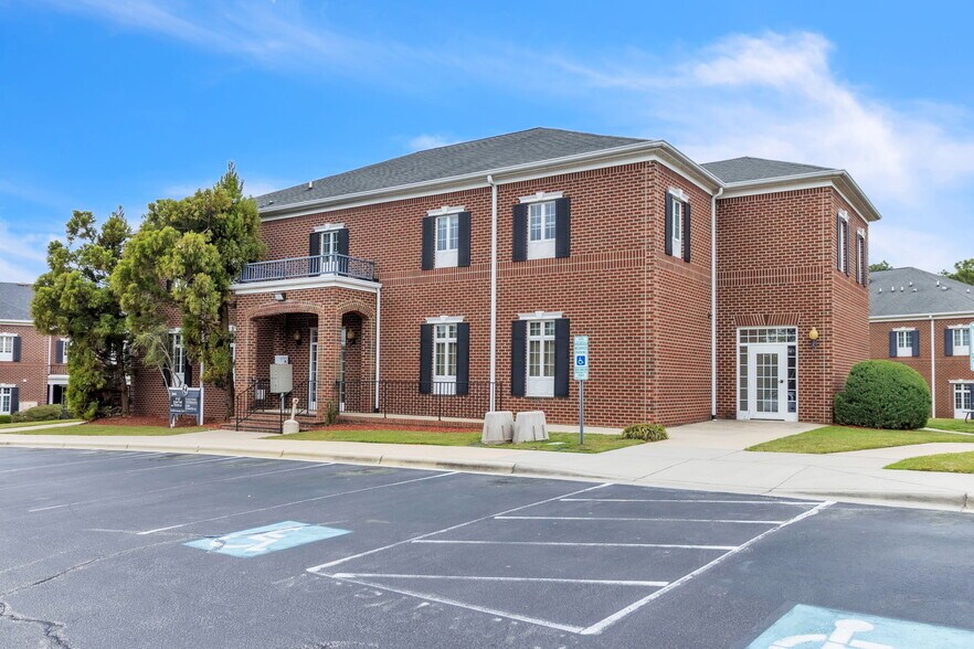 More Photos Of 2035 Valleygate Dr, Fayetteville Medical For Sale