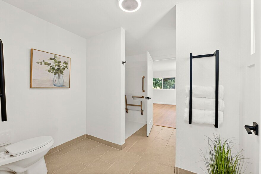 More Photos Of 1415 2nd St SE, Puyallup Assisted Living For Sale