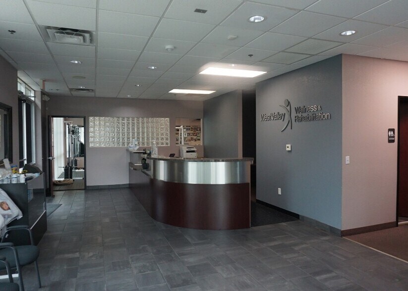 More Photos Of 9150 W Indian School Rd, Phoenix Medical For Sale