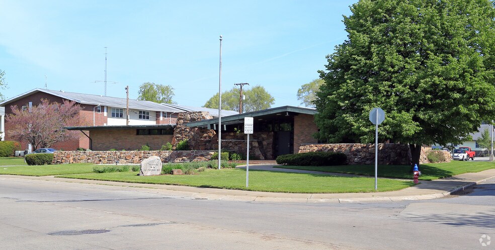 More Photos Of 1433 Northside Blvd, South Bend Office For Sale