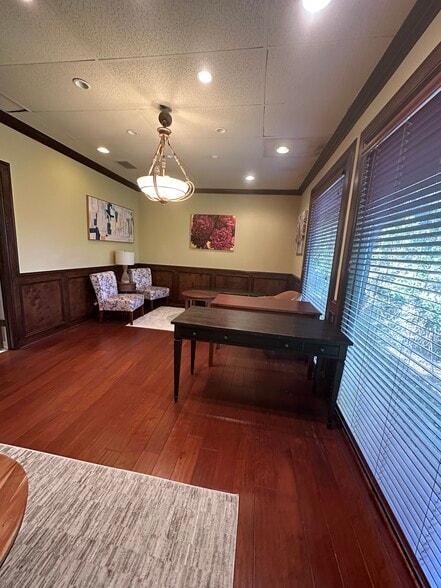 More Photos Of 2301 Park Ave, Orange Park Coworking Space