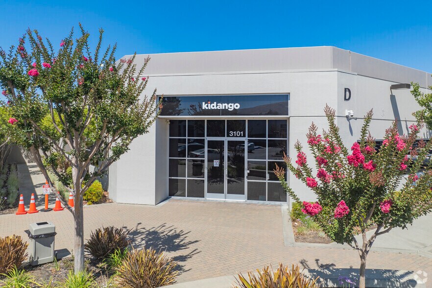 More Photos Of 3089-3113 Skyway Ct, Fremont Research And Development For Lease