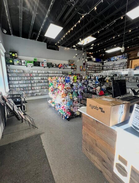 More Photos Of 32 S Freedom Blvd, Provo Storefront For Lease