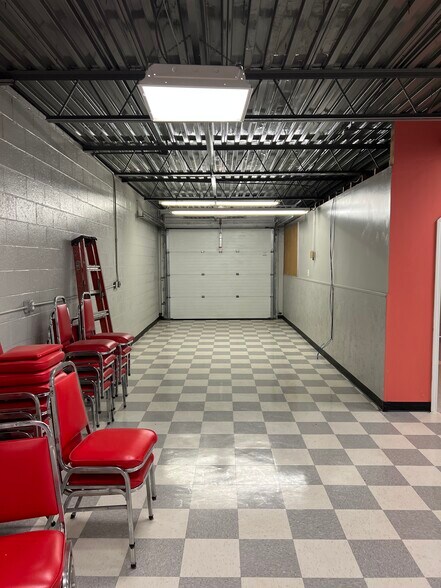 More Photos Of 66 Southgate St, Worcester Research And Development For Lease