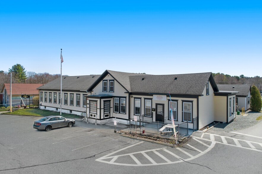 More Photos Of 35 East Ave, Burrillville Freestanding For Lease