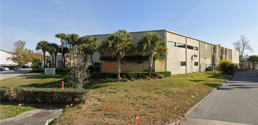 More Photos Of 3855 St. Valentine Way, Orlando Manufacturing For Sale