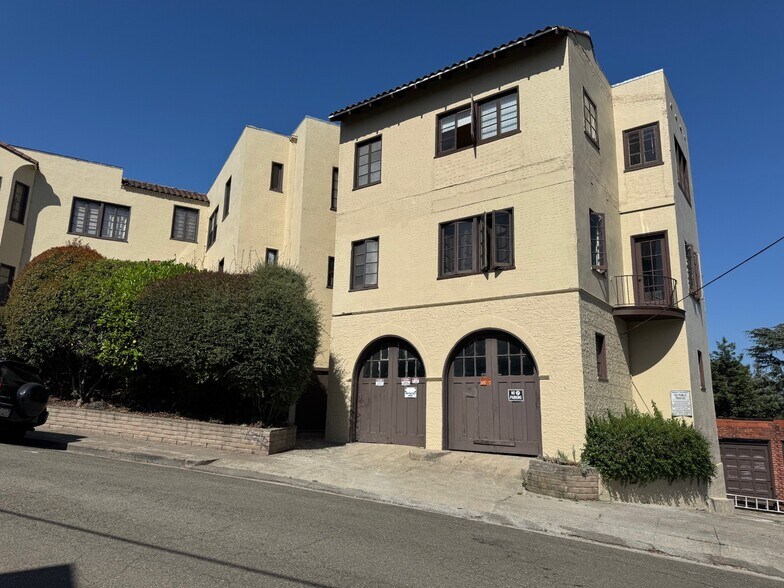 More Photos Of 3505 Kempton Way, Oakland Apartments For Sale