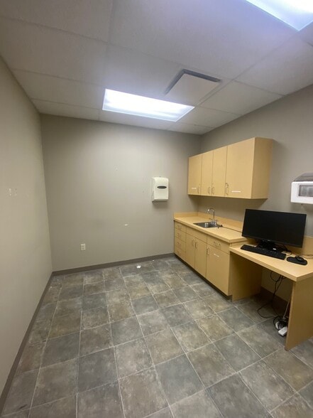 More Photos Of 740 Marne Hwy, Moorestown Office For Sale