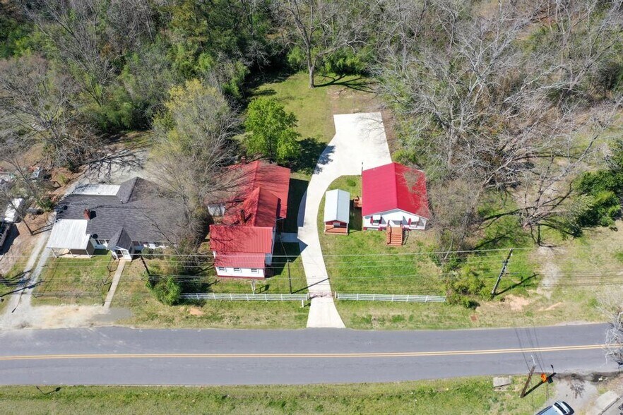 More Photos Of 450 S Oak St, Jackson Storefront Retail Office For Sale