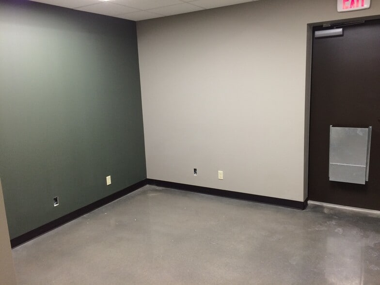 More Photos Of 537 S Victor Ave, Tulsa Office For Lease