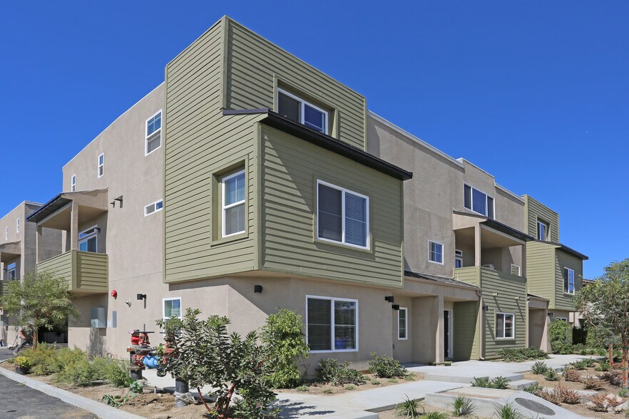 More Photos Of 307 Sycamore Rd, San Ysidro Apartments For Sale