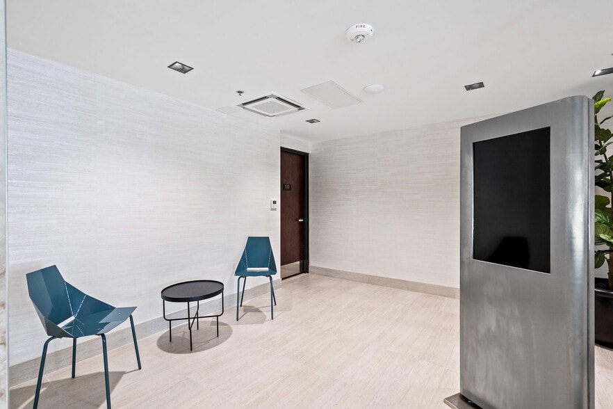 More Photos Of 16051 Addison Rd, Addison Office For Lease