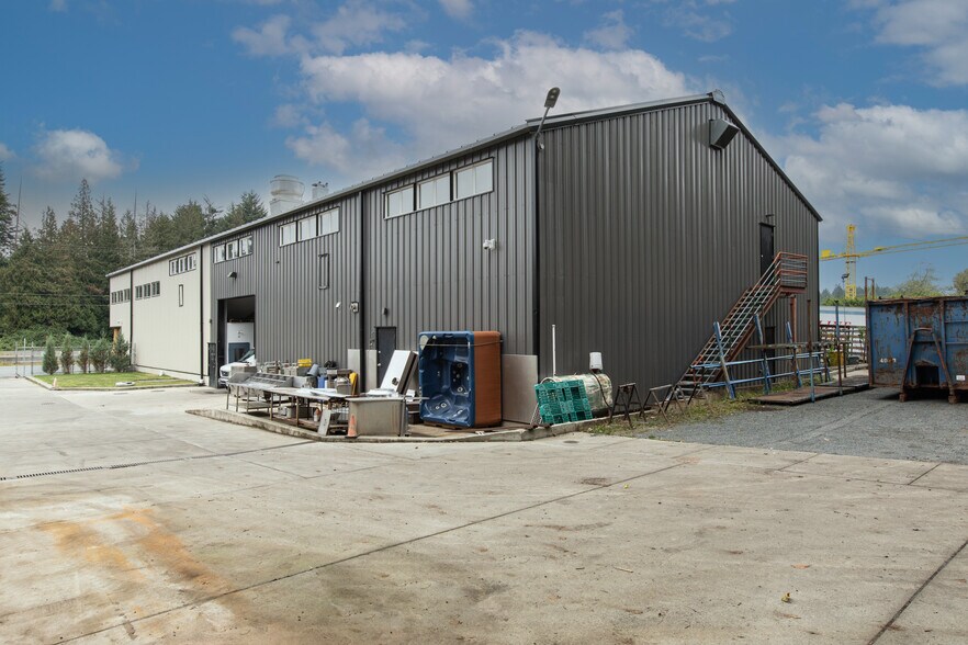 More Photos Of 7431 Industrial Rd, Lantzville Warehouse For Sale