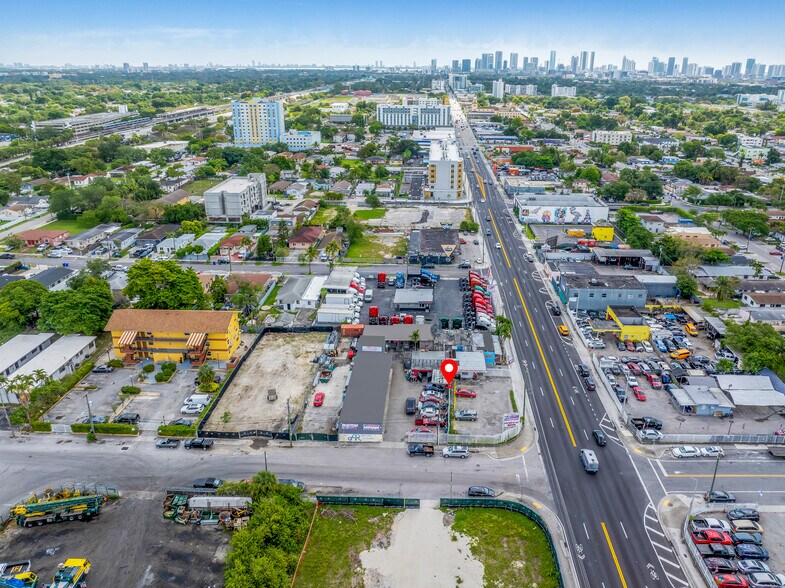 More Photos Of 2395 NW 36th St, Miami Service For Lease