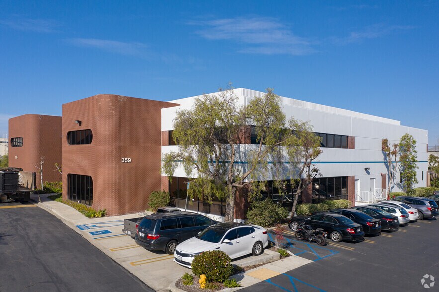 More Photos Of 357 Van Ness Way, Torrance Unknown For Lease