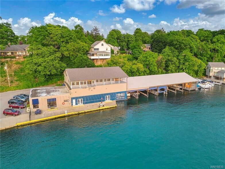 More Photos Of 555 Water St, Youngstown Marina For Sale