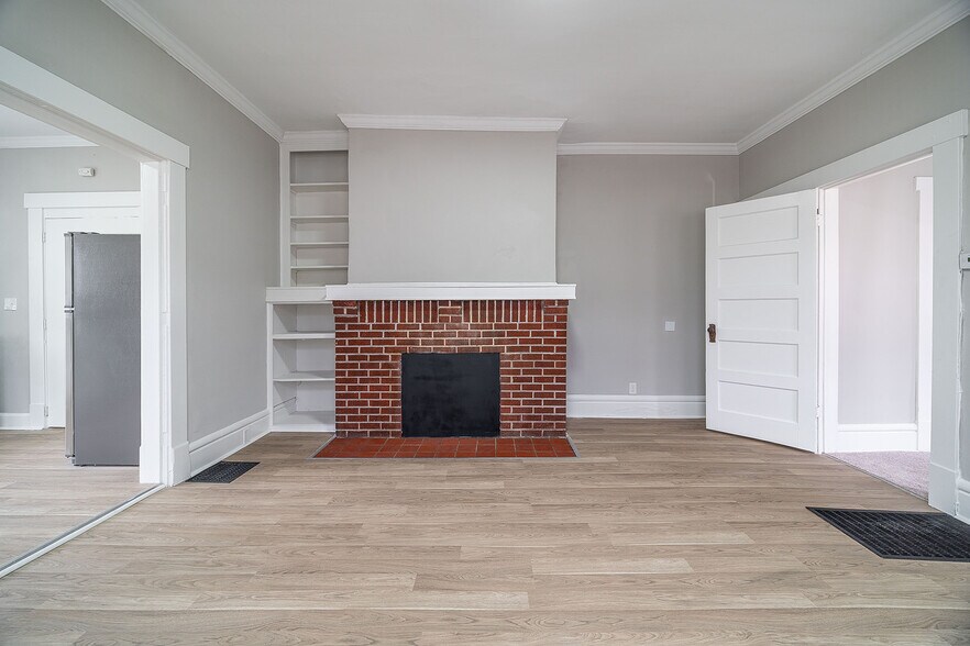 More Photos Of 16-20 W Park St, Westerville Apartments For Sale