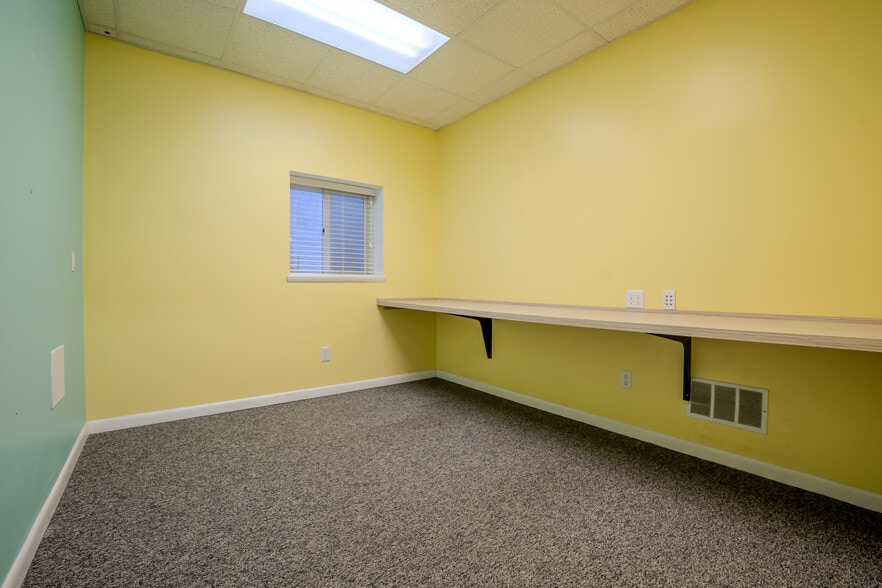 More Photos Of 717 Shore Rd, Somers Point Office For Sale