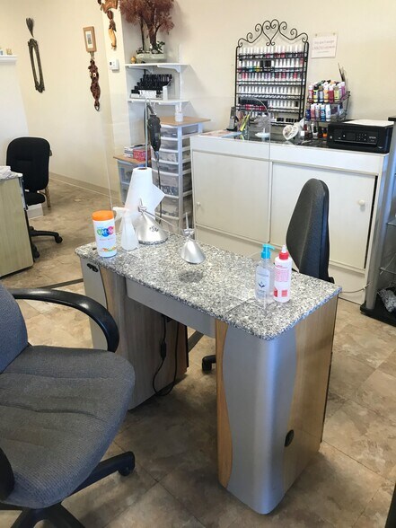 More Photos Of 2130 Main St, Longmont General Retail For Lease