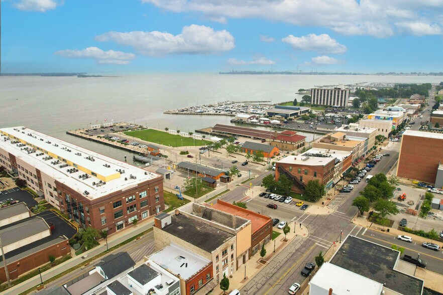 More Photos Of 301 W Water St, Sandusky Restaurant For Sale