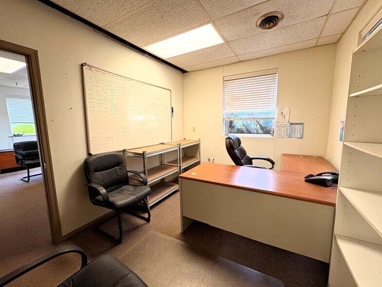 More Photos Of 5 Canale Dr, Egg Harbor Township Manufacturing For Lease