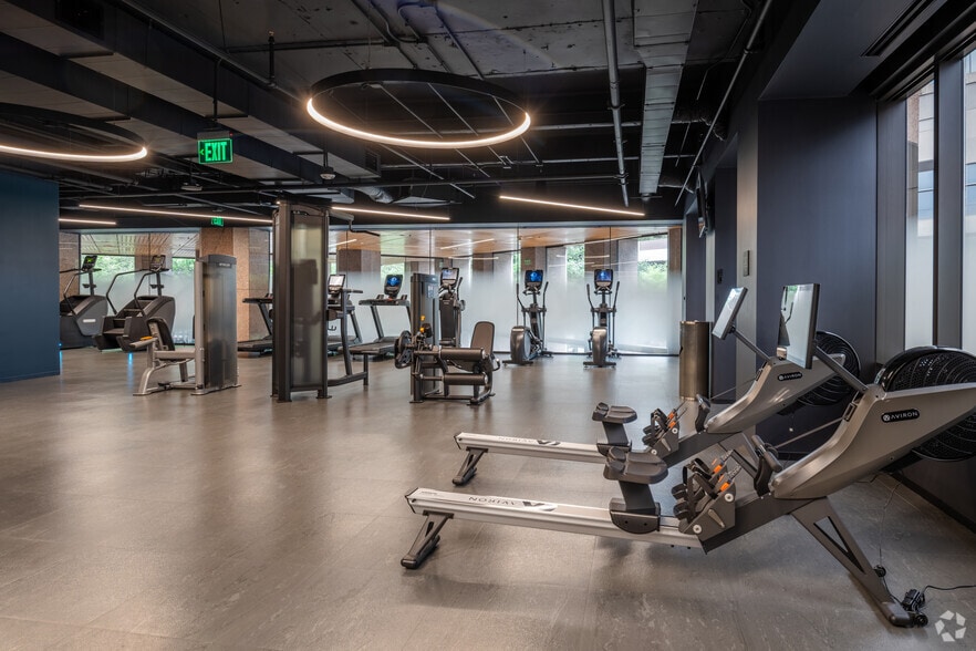 More Photos Of 111 Congress Ave, Austin Office For Lease