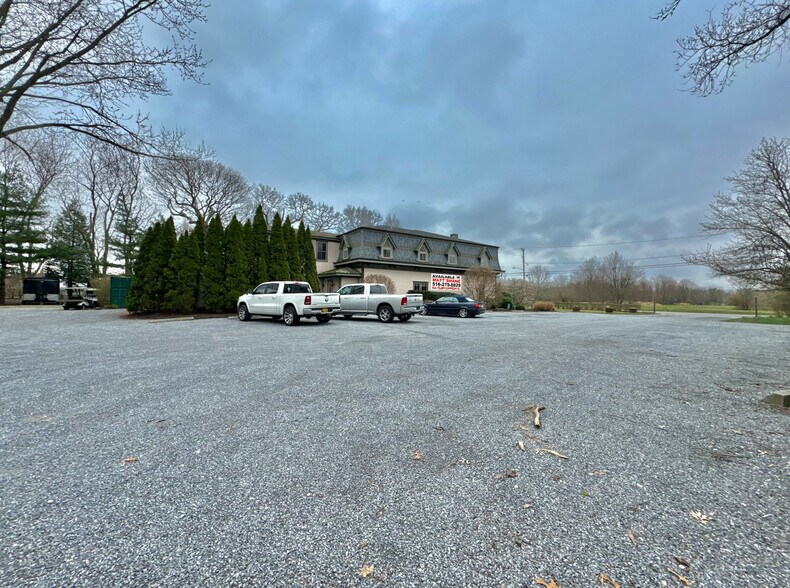 More Photos Of 370 Manor Ln, Jamesport Restaurant For Sale