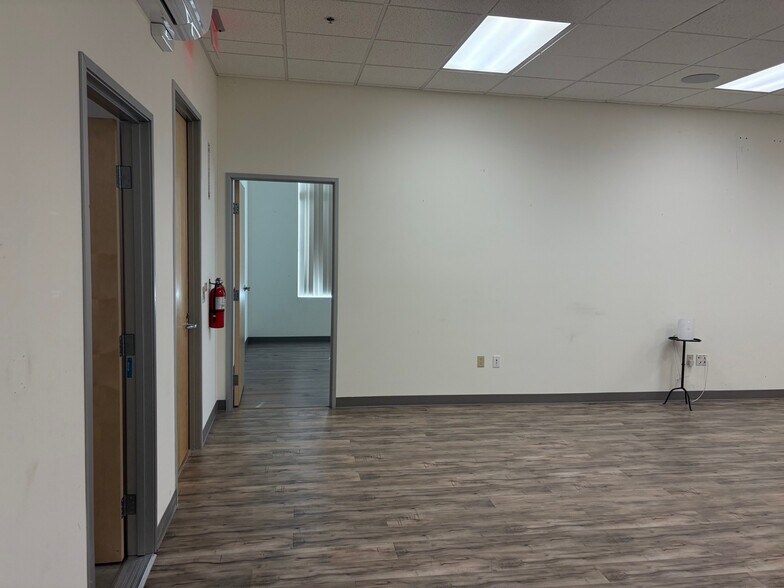 More Photos Of 15342 El Prado Rd, Chino Loft Creative Space For Lease