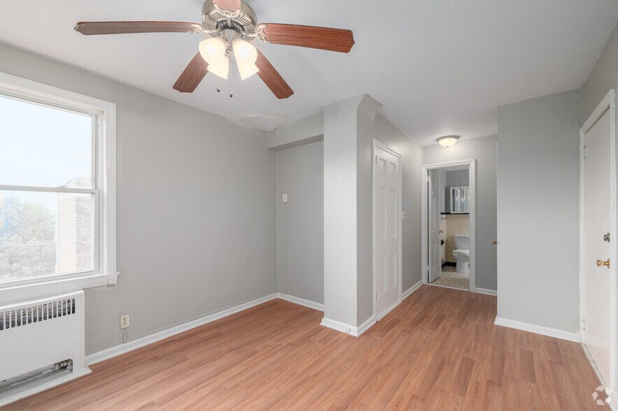 More Photos Of 12700 Shaker Blvd, Cleveland Apartments For Sale