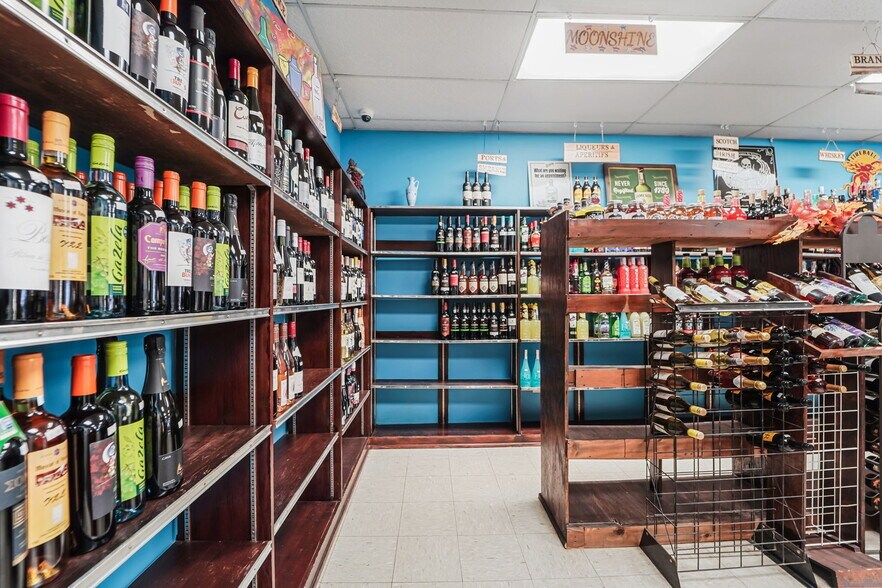 More Photos Of 126 S Cayuga St, Ithaca General Retail For Sale