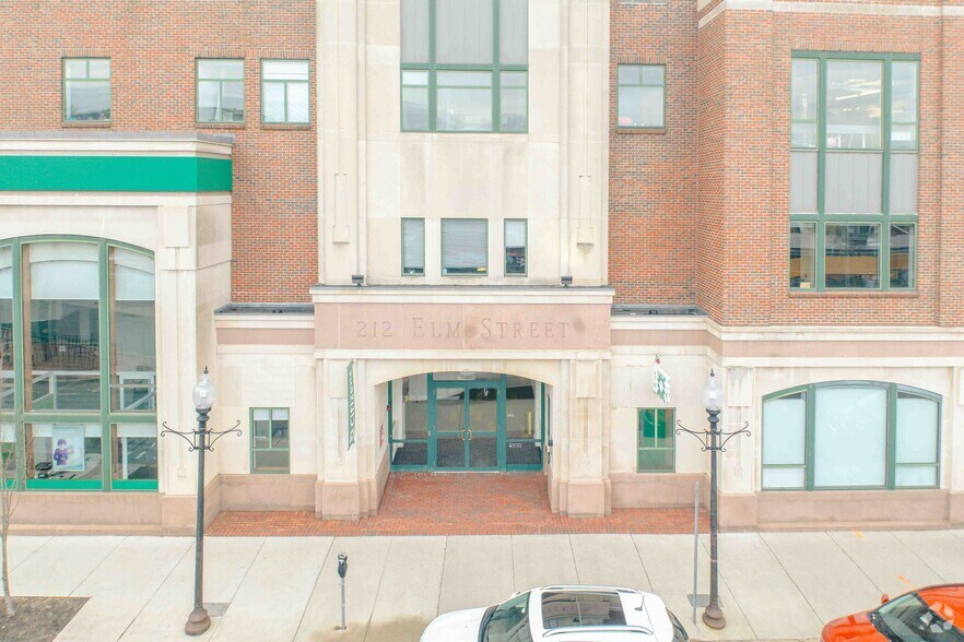 More Photos Of 212 Elm St, Somerville Office For Lease