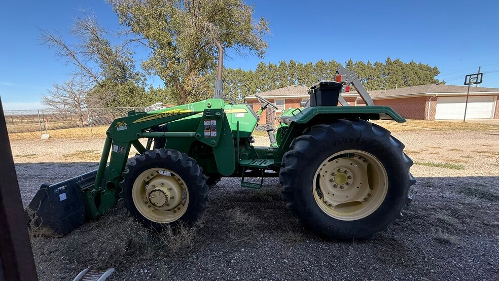 More Photos Of 9506 F M 835, Slaton Sports And Entertainment For Sale
