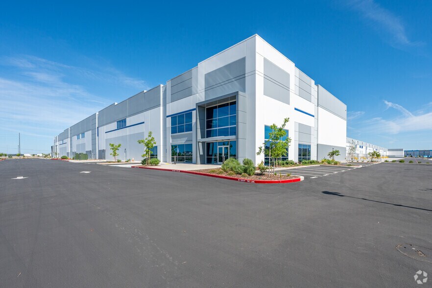 Primary Photo Of 7320 Power Line Rd, Sacramento Distribution For Lease