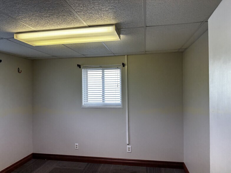 More Photos Of 8736 Swan Creek Rd, Newport Freestanding For Lease