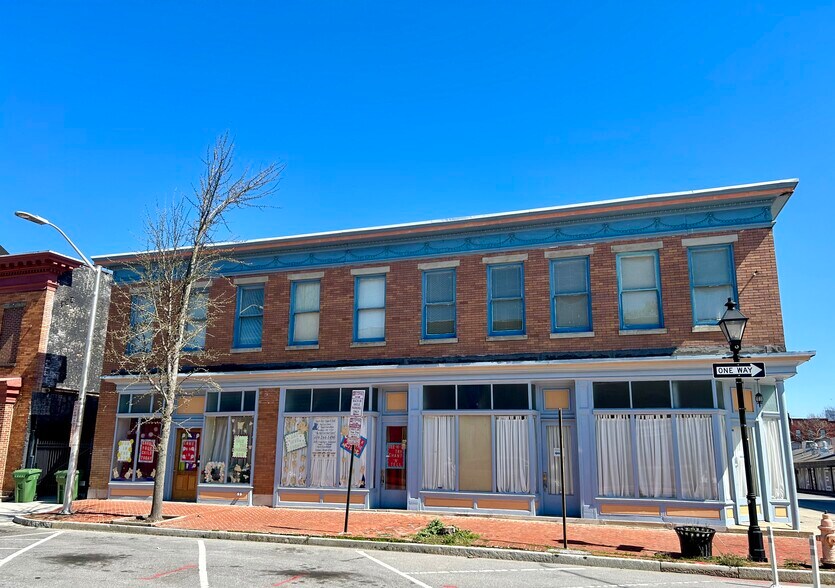 More Photos Of 1138-1140 W Hollins St, Baltimore Storefront Retail Office For Lease